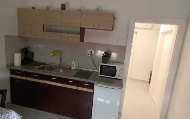 Novi studio apartman Emda u centru Splita, private parking