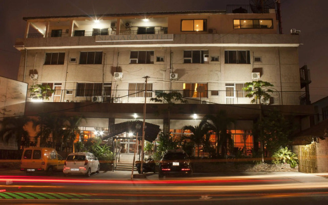 Niagara Hotel