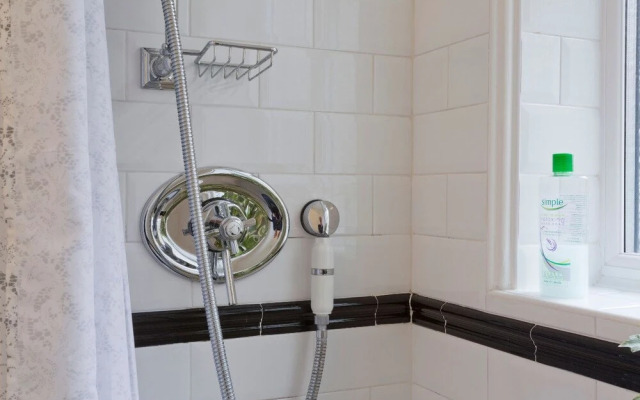 Poplar House Serviced Apartments