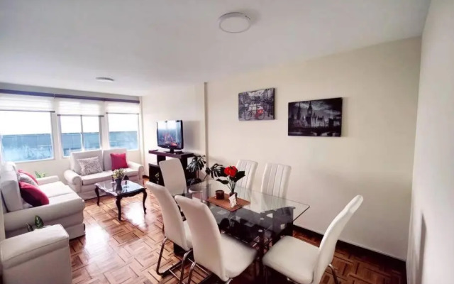 Cómodo, amplio y céntrico apartamento en Sopocachi