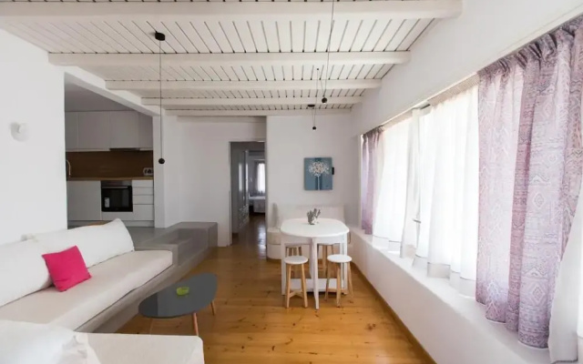 Luxury Sea View Apartment w shared pool