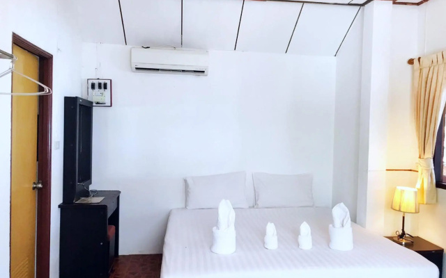 Kirati Beach Resort