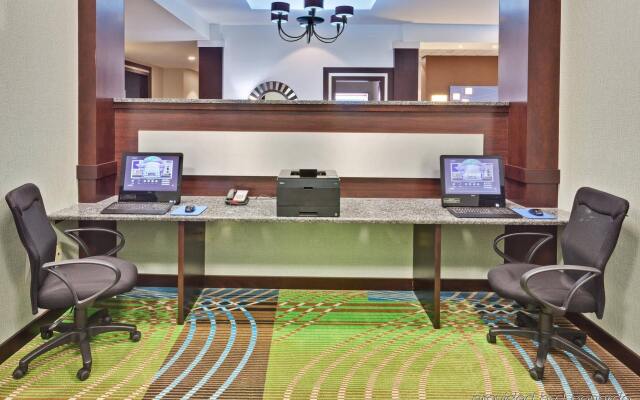 Holiday Inn Express Hotel & Suites New Philadelphia by IHG