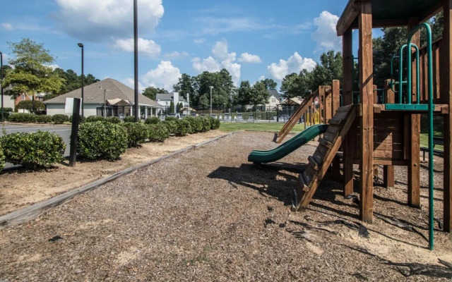 4 Bedroom, Cavonnier Lane