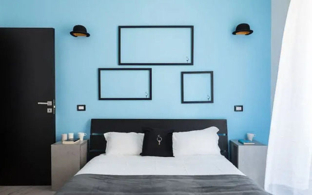 A World Aparts - The Artist's Suite