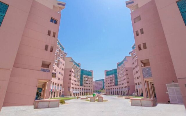 "stunning Furnished Studio Apartment in the Heart of Dubai"