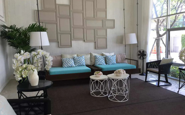 Baan Peang Ploen by Montri