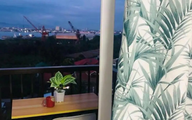 Studio with Balcony at Saekyung 956