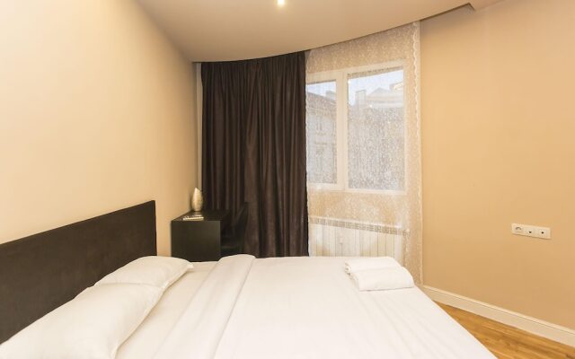 Elegant 2bdr Apartment With a Balcony