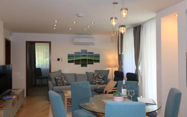 Paskal-Lux Apartments