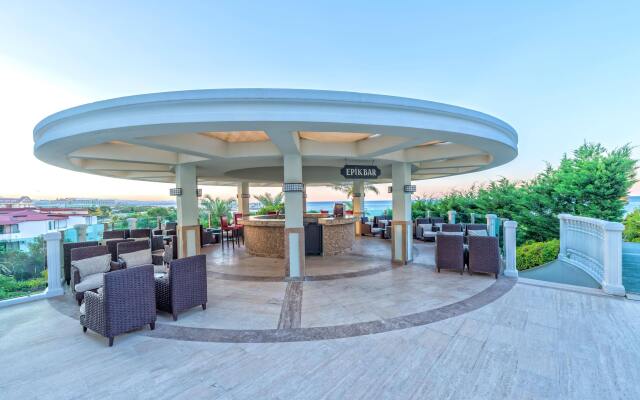Royal Atlantis Spa & Resort