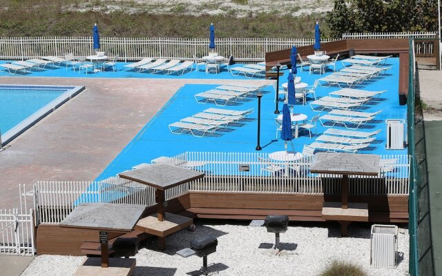 Reef Club 103