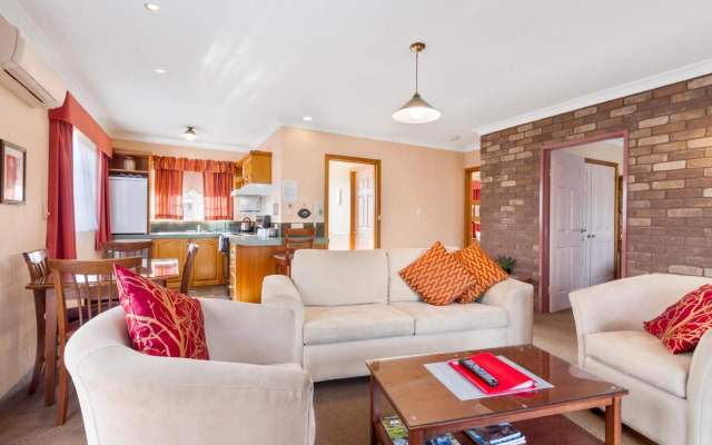 Swansea Cottages & Lodge Suites