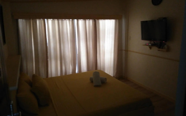 Mango's Beachfront Resort