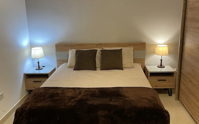 Spinola Bay 3-double Bed Near Beach Prime Location