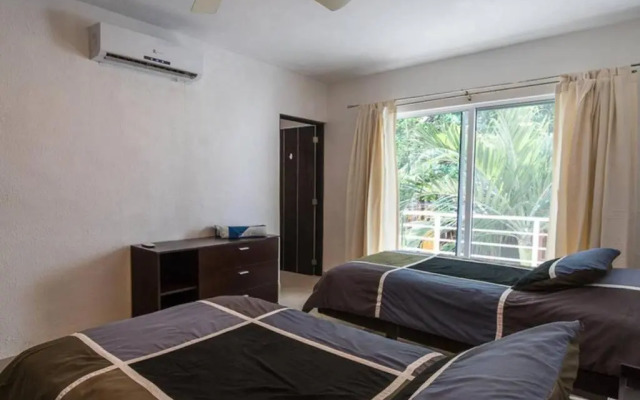 Poolside tranquil apartment in Playa del Carmen