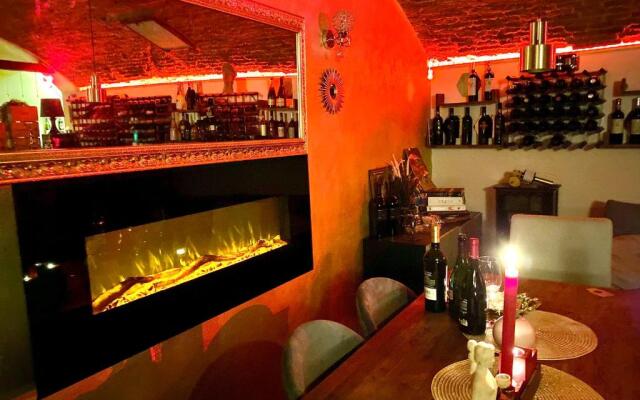 La Cave Rouge - fresh wine cave!