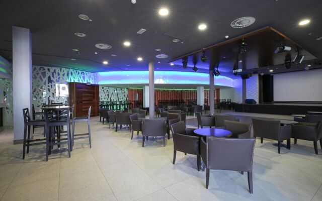 Hotel HD Beach Resort & SPA