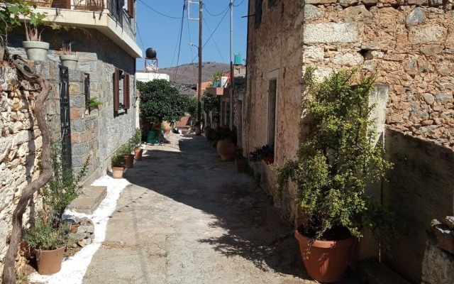 Nektarios Village House Near to Spinaloga
