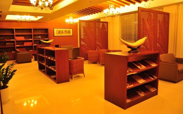 Sanya Jingrun Pearl Theme Hotel