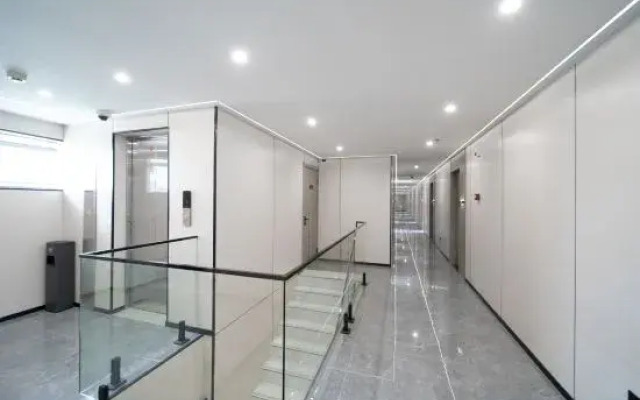 NiceHotel Smart Light Luxury Hotel (Minhang China Normal University)