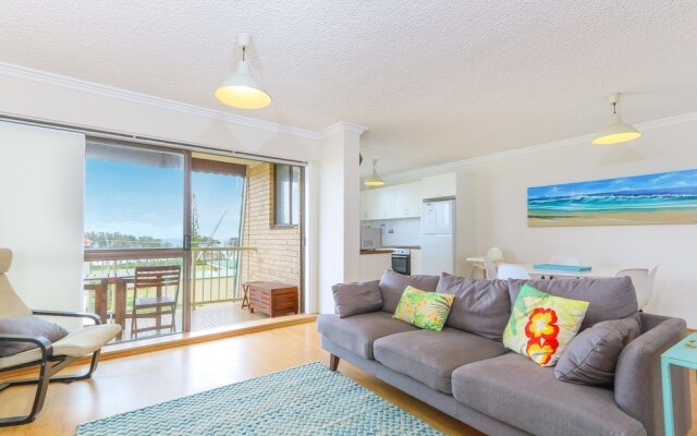 Beachside Bliss '12 Kingsway'
