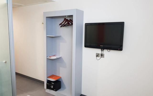 JOIN INN HOTEL Jebel Ali, Dubai ( formerly easyhotel )