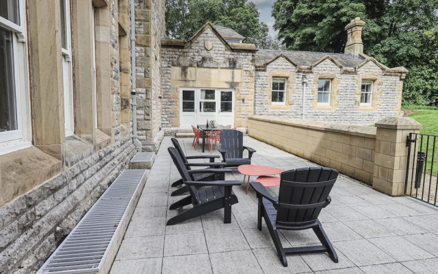 The Wilfred Suite Stone Cross Mansion