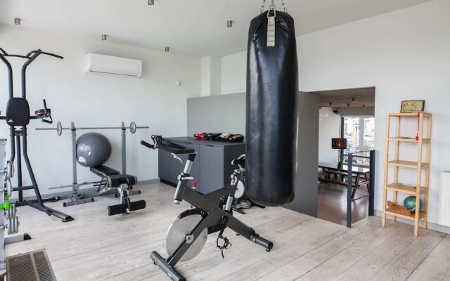 Penthouse w 360 View of Athens and Gym
