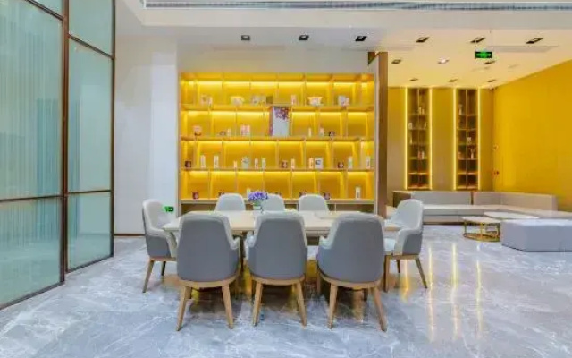 Lavande Hotel (Bazhong Rongbang Wanda Plaza Store)