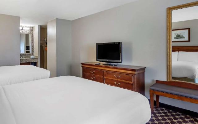Quality Inn Near the Island Pigeon Forge