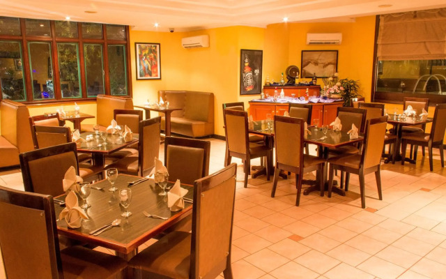 Travellers Suites Serviced Apartments