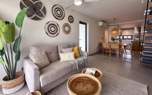 4 Bedroom Beach Penthouse w Private Rooftop