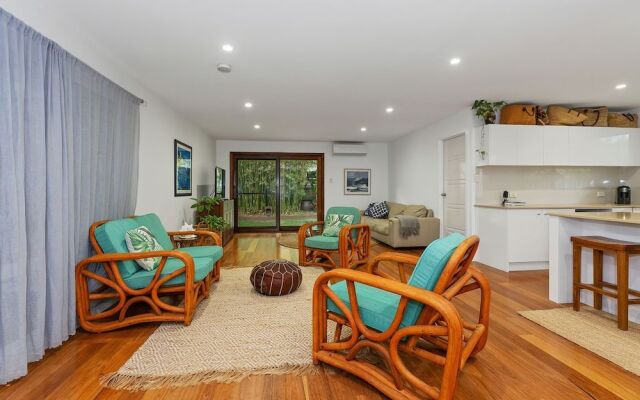 Sea Breeze At Cabarita Beach