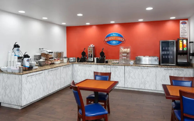 Baymont Inn and Suites Green Bay