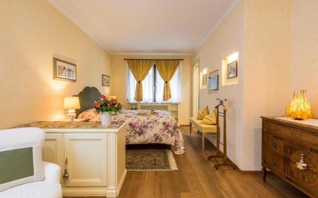 Fabulous Florentine Villa in the City..