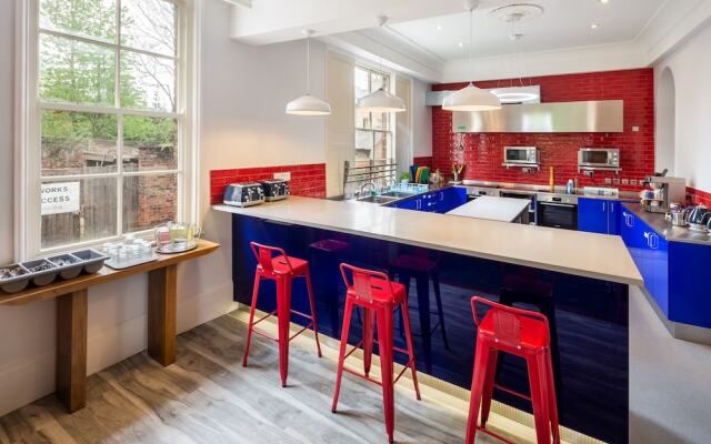 Astor York - Hostel
