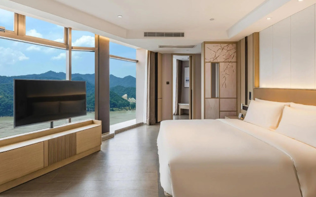 Atour Hotel Tonglu Fuchun River