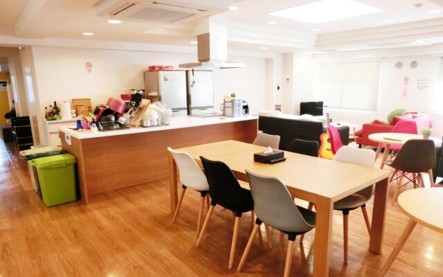 Guesthouse TOHO