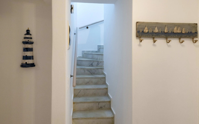 Beachside 2 bedroom Cottage