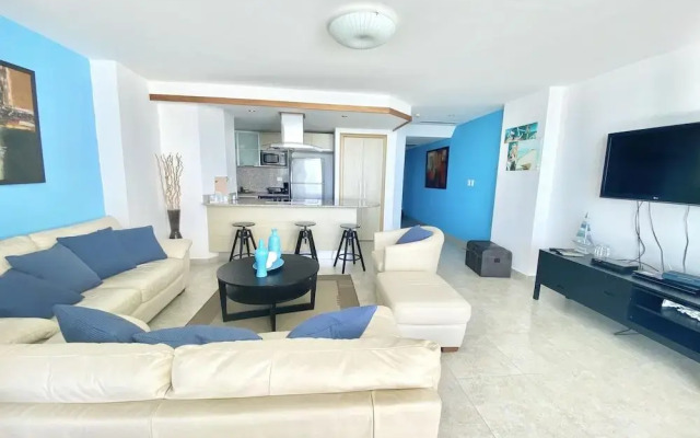 Marbella Towers gorgeous 3BR Apt , Beachfront
