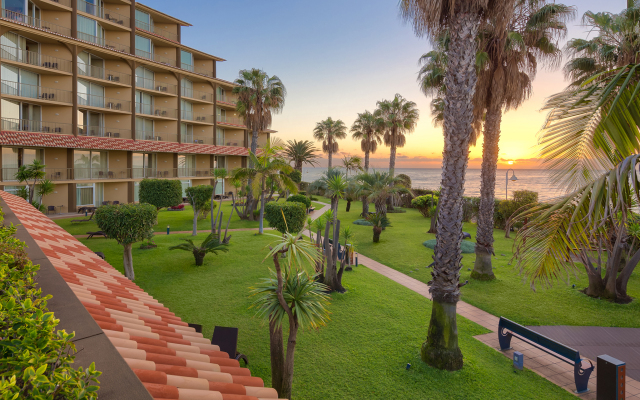 Hotel The Views Oasis - Family Friendly