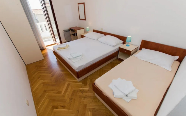 Prgo - Spacious With View & Parking - A1 2.kat