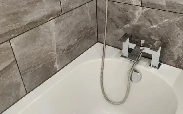 London Retreat at Hindsley's Place