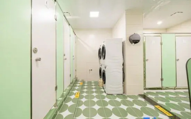 The Qixi Youth Hostel (Shanghai Hongqiao Center Branch)