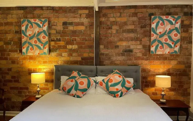 The Mayfair, 4 -bed rooms accommodation Daylesford