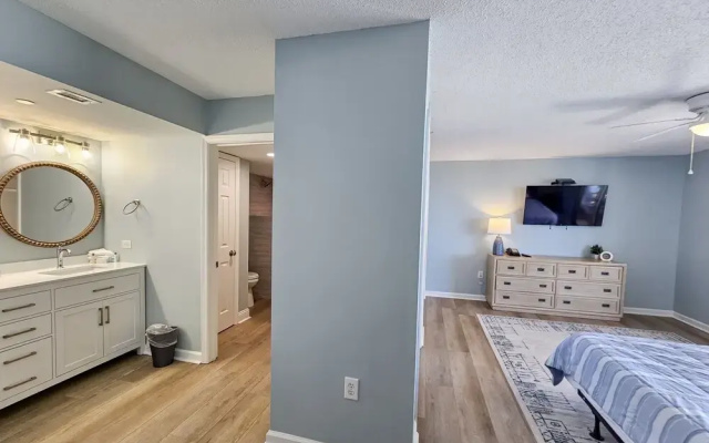 2106 Brighton 2 Bedroom Condo