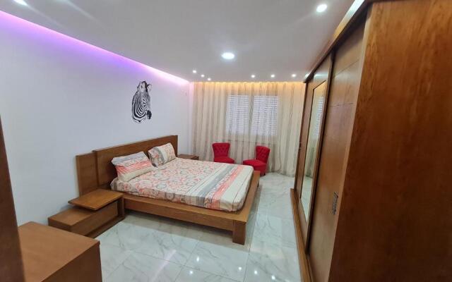 Tonny House