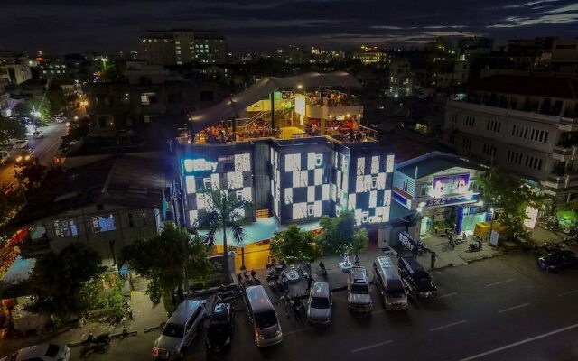 Ned Kelly Hotel & Irish Pub