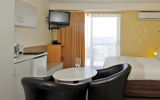 Ocean View Motel – Guest Rooms – Perth
